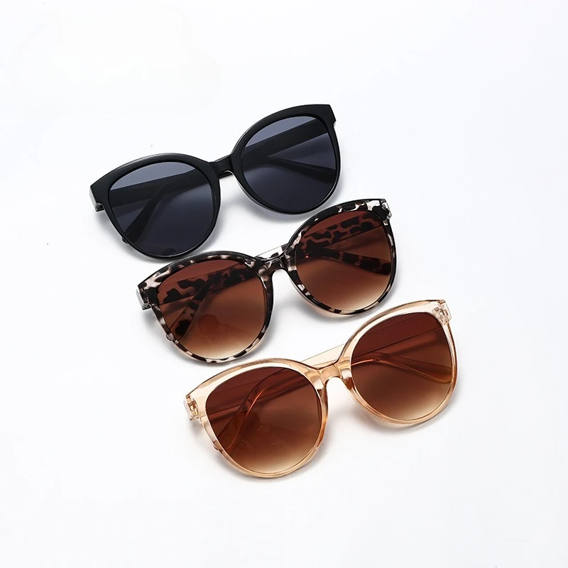 2026 New Korean Style Retro Oversized Cat Eye Sunglasses Women Designer Style Trendy Square Large Frame Shades