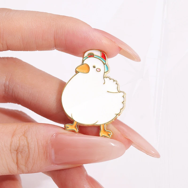 Cool Boy And Girl Duck Pines Lapel Badges Cartoon Animal Jewelry Gift for Kids Friends Cute Cowboy Duck Enamel Brooch Custom