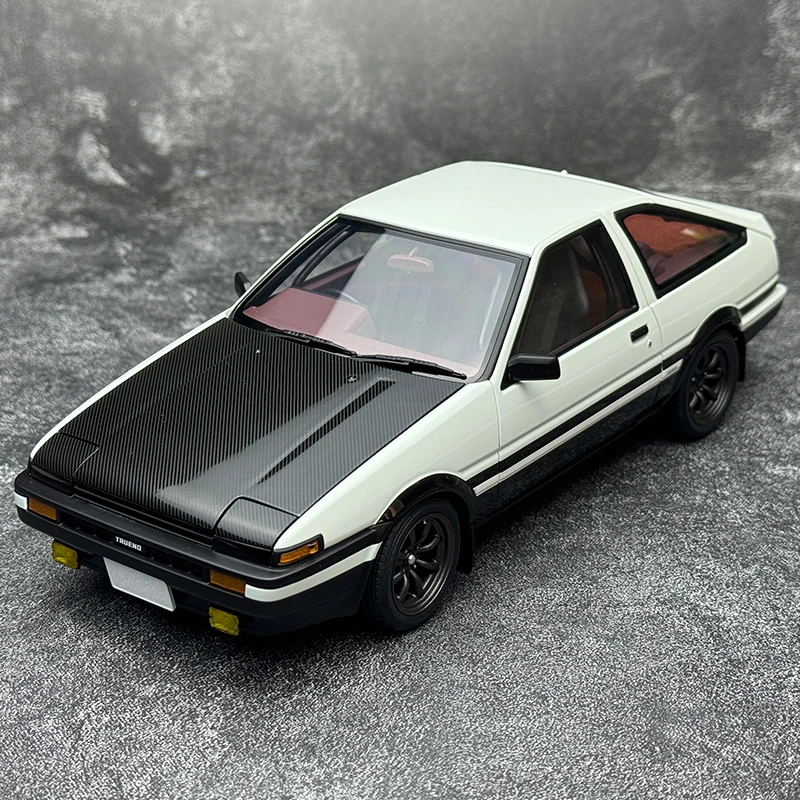 AUTOart 1/18 SCALE Toyota Sprinter Trueno (AE86) “Project D” Final version  Car model Static collection Furniture for display