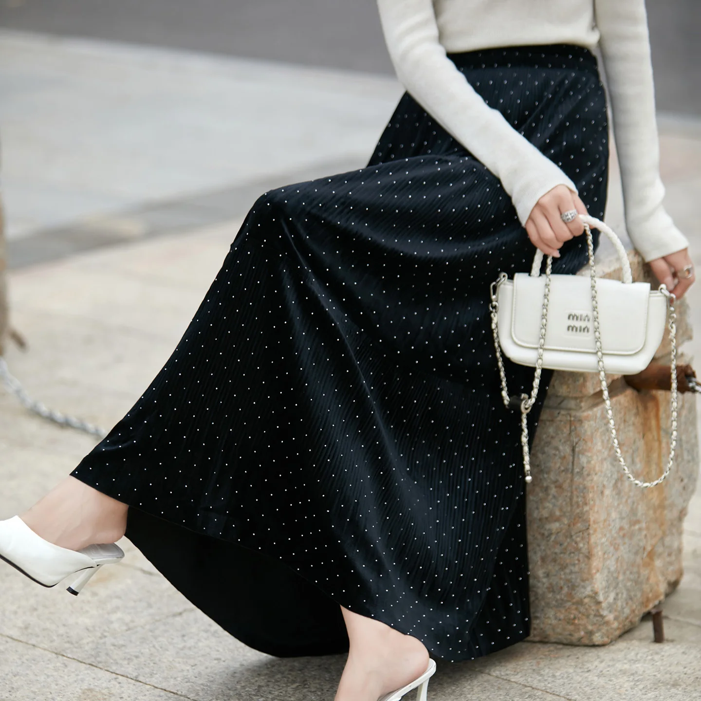 

Осенне-зимняя новая плиссированная юбка, черная юбка со стразами и высокой талией