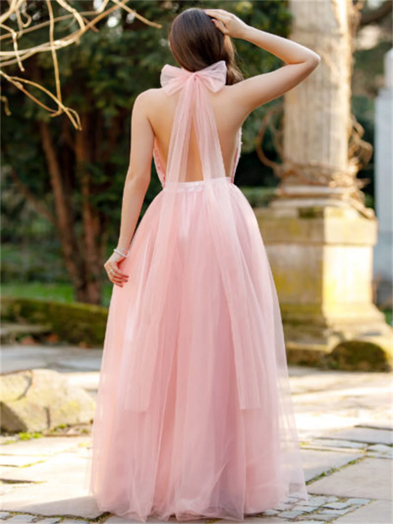 Abito da festa di nozze rosa di lusso ed elegante per le donne, abito lungo in chiffon sexy con scollo a v senza maniche, abito da ballo