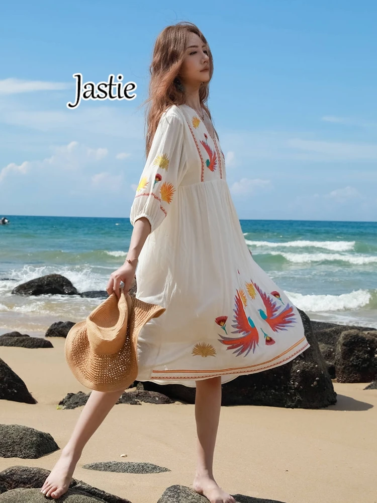 Jastie Ethnic Embroidered Dress Women\'s V-neck 3/4 Sleeves Retro Beach Dress Loose Seaside Vacation Dress Spring And Autumn 2024