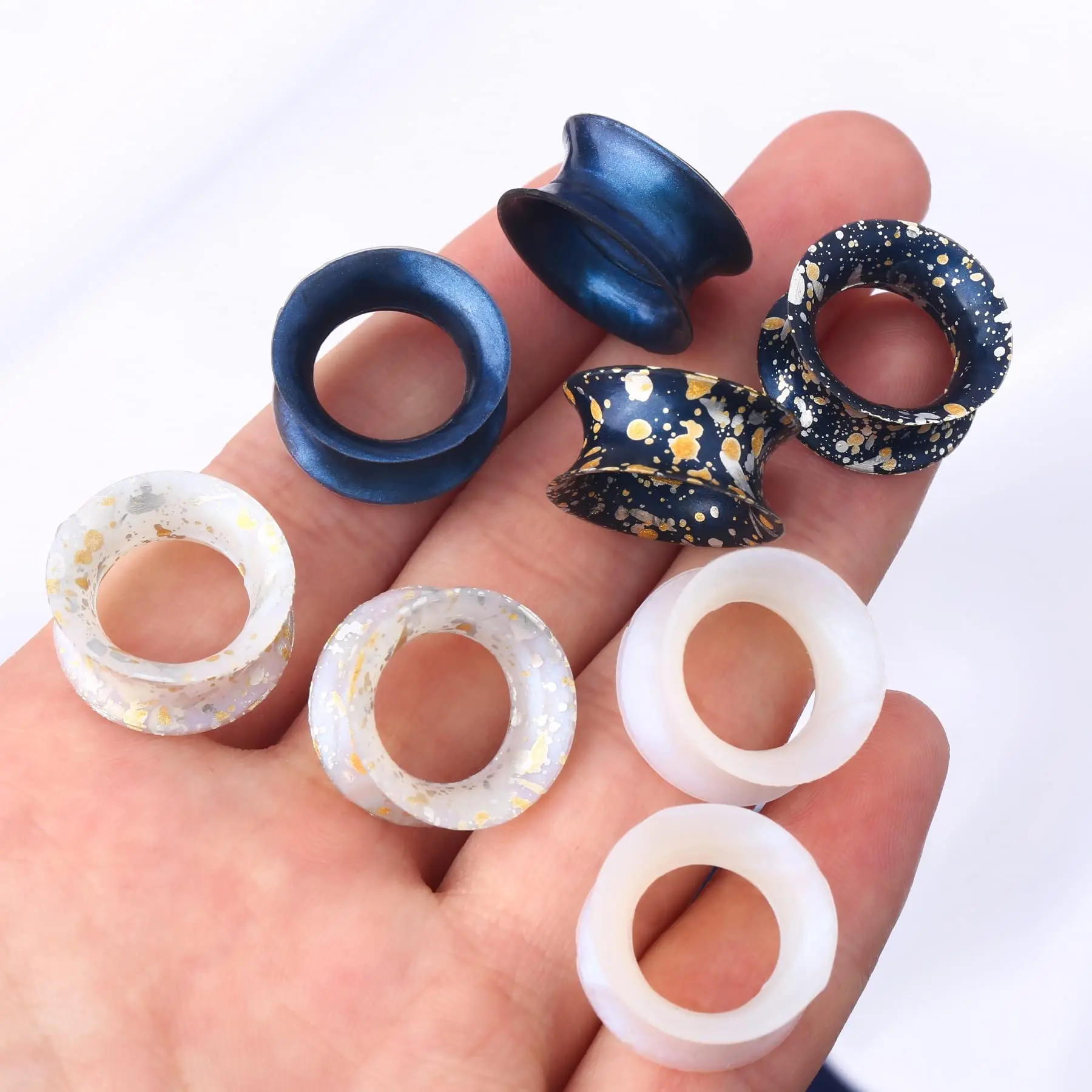 2PCS Soft Silicone Ear Gauges Flexible Ear Skin Tunnels Earlets Plugs Stretcher Expander Set Ear Piercing Jewelry 3-25mm