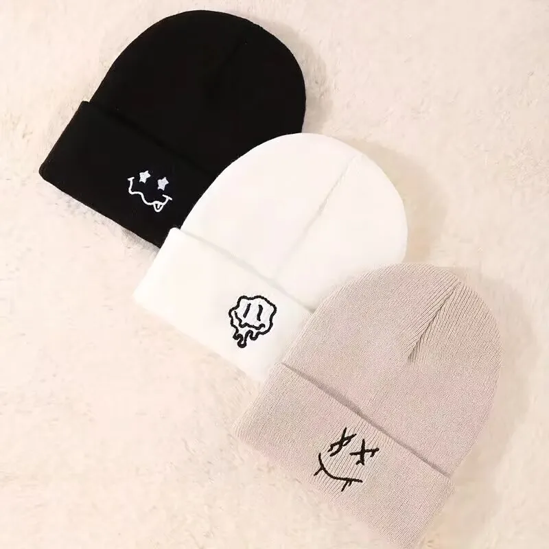 1pc/3pcsWinter and autumn warm-up hat with embroidered smili