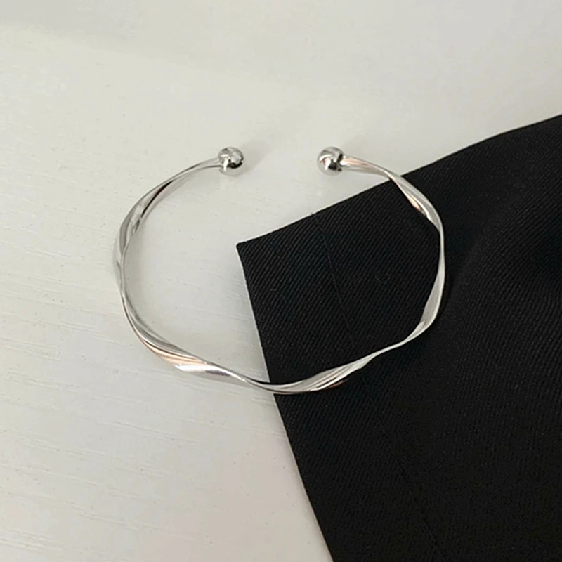 Fashion Opening Bangle Gold Color Glossy Twisted Thin Bangles For Women Female Open Minimalist Style Charm Cuff Bracelet Jewelry
