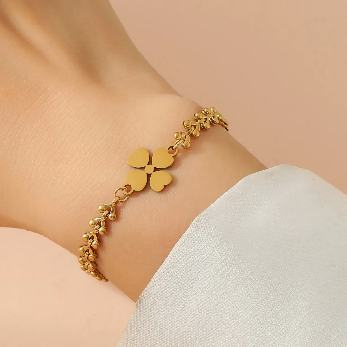 Gold Color Four Leaf Clover Bracelet Stainless Steel Slim Airplane Chain Bracelet for Women