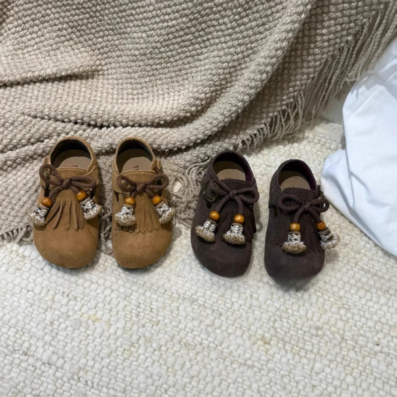 

Замшевые детские повседневные кожаные туфли с кисточками и бусинами, осень 2024, удобные нескользящие одинарные туфли с мягкой подошвой для девочек