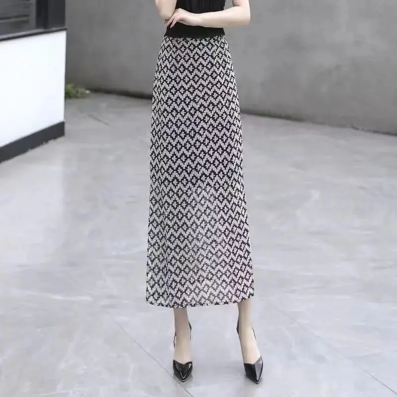 2024 Summer New Split Long Skirt Fragmented Flower Fashionable Straight Tube Slim Fit Show High Appearance Slim Wrap Hip Skirt