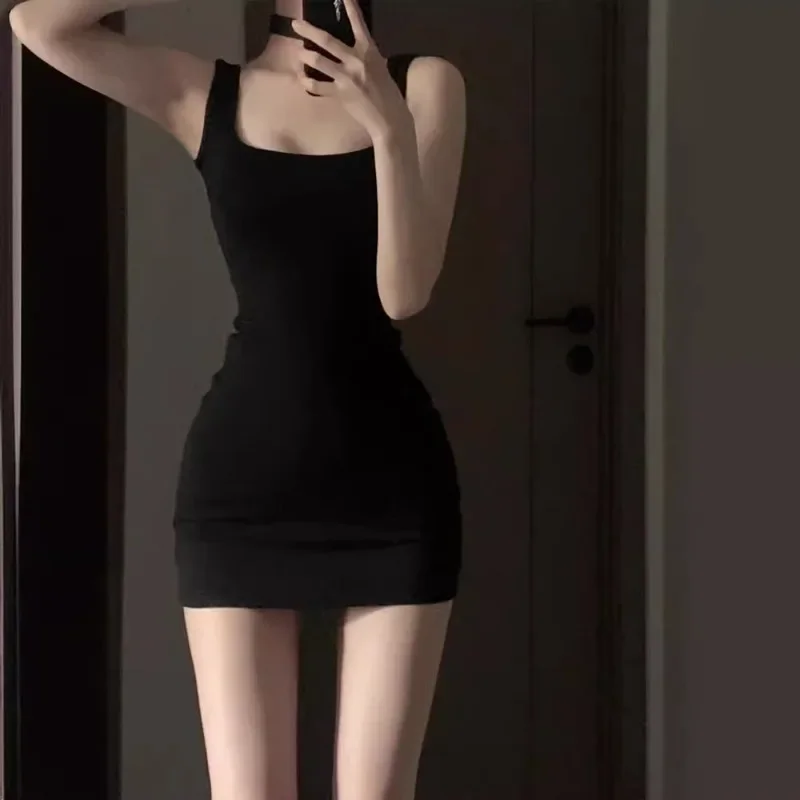 Sleek and Sexy Little Black Dress with Waist-Reducing Design for Women