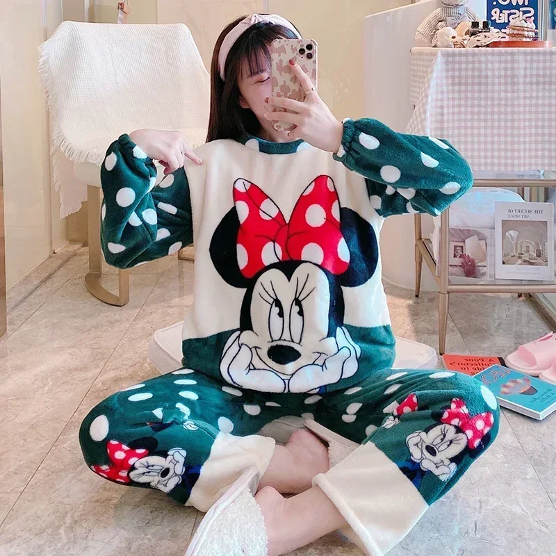 Disney Mickey Mouse winter new flannel women\'s pajamas silk pajamas women\'s cartoon thermal and velvet HelloKitty loungewear set