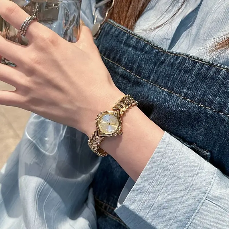 Fashion Temperament Minimalism luxury Women Watches Rhinestone quartz Watch For women girl Student gift Ladies Wristwatch