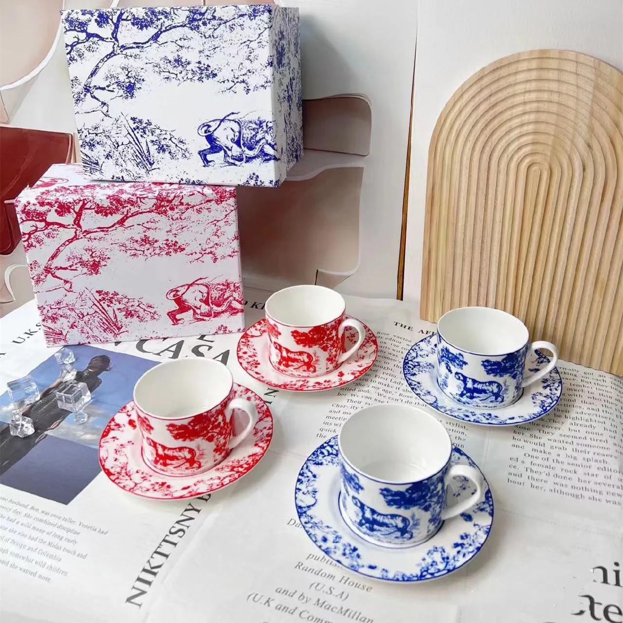 

European style household coffee cups, tea cups, red/blue tiger cups, cups and plates set, high beauty, light luxury gifts