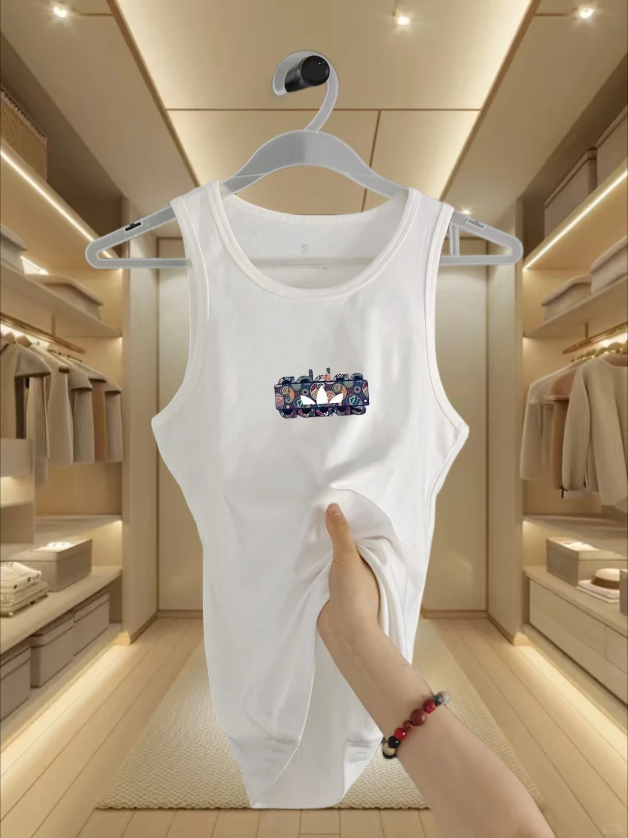 

2025 Brand New Women's Round Neck Summer New Sleeveless Women's Slim Fit Fashionable Casual Elastic Printed Vest