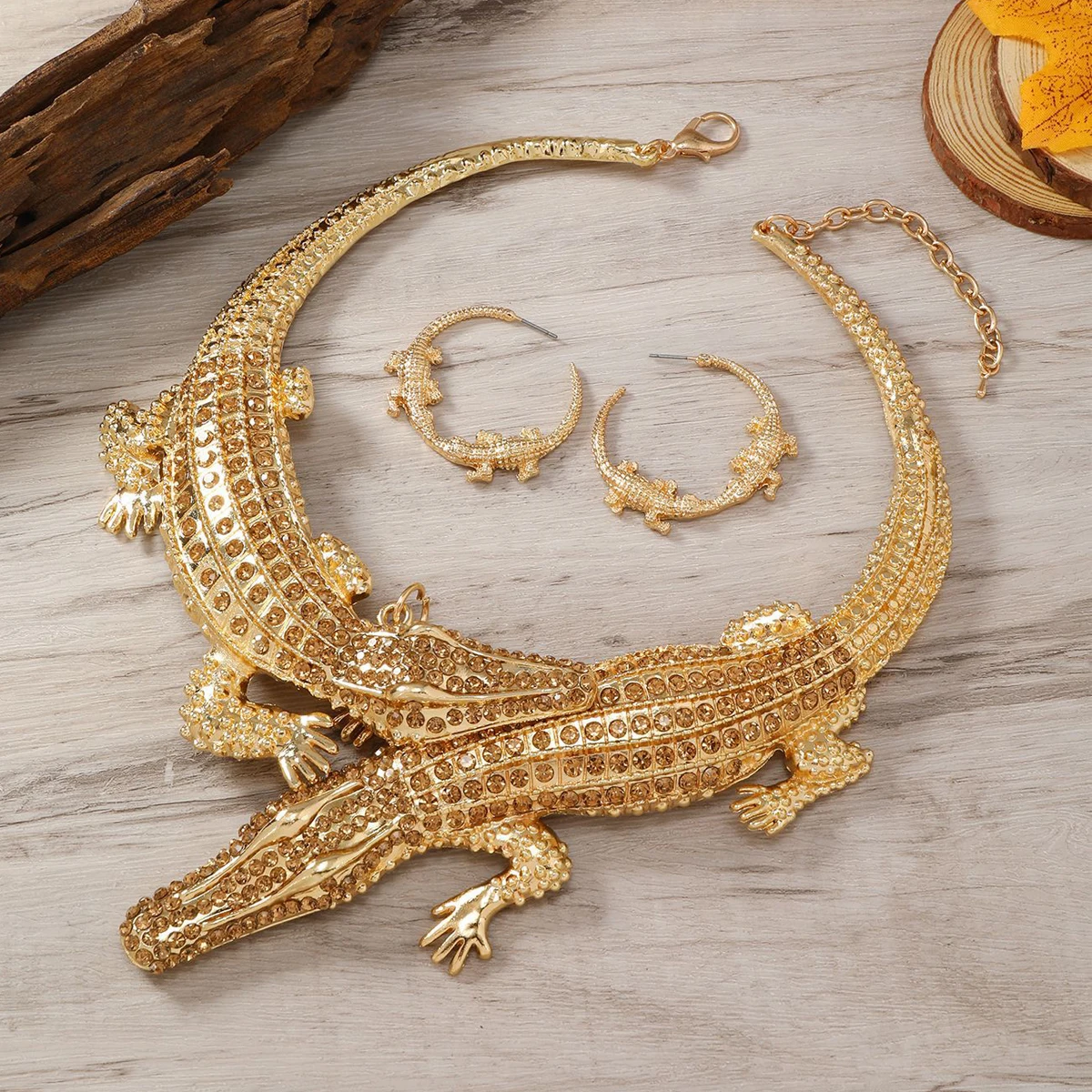 Europe and America Vintage Women\'s Jewelry Sets Multi Colors Crocodile Rhinestone Pendnts Choker Necklace Hoop Earrings Set New