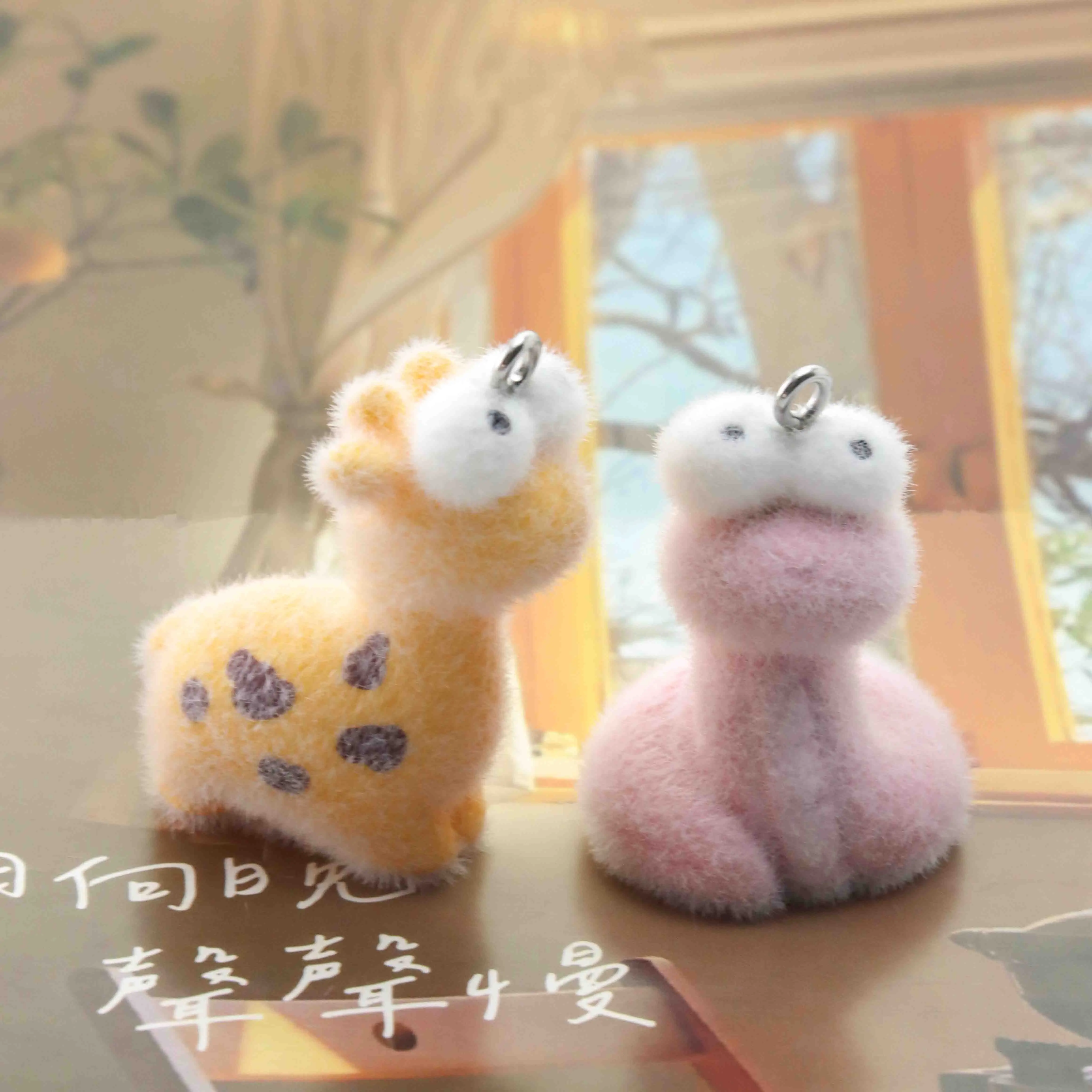 10 قطعة الراتنج يتدفقون الغزلان السحر الكرتون ليتل الوردي الأفعى الزرافة دلاية مجوهرات DIY بها بنفسك حقيبة سلسلة مفاتيح سيارة قلادة اكسسوارات