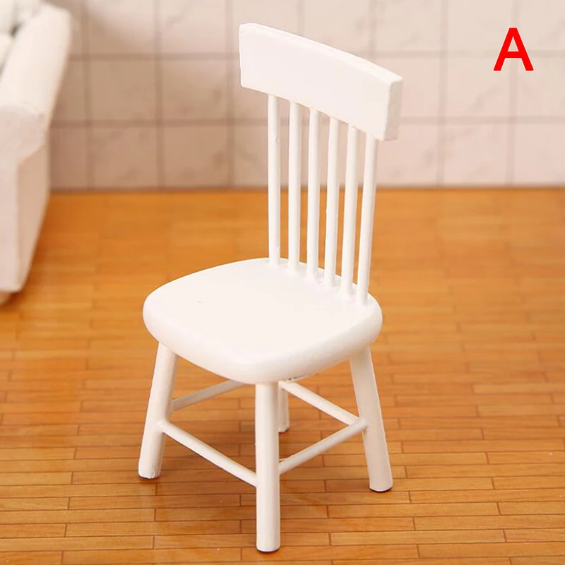 ZAICOLER Chaise à Bascule Miniature en Bois Blanc pour Maison de Poupée 1:12, Cadeau Parfait pour Les Enfants, Les Proches, Les études, Matériau Durable de Haute qualité