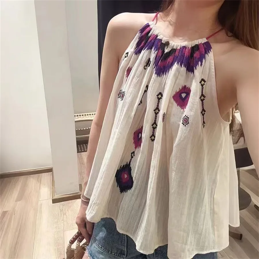 

French Bohemian Embroidered Halter Neck Sleeveless Top 2025 Summer New Comfortable Vacation Style