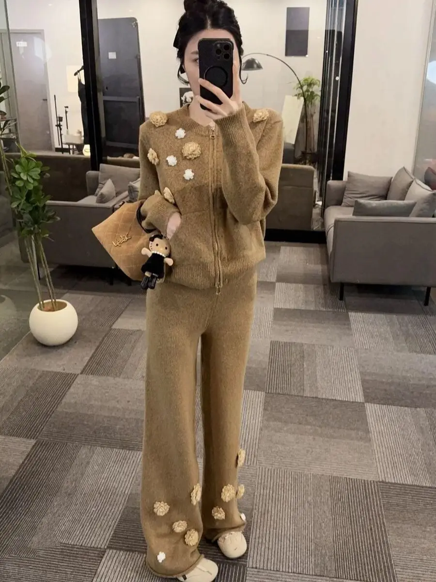 

Chic Casual Women's Two-Piece Set Korean Style Outerwear Top Wide Leg Pants High Waist Comfortable Spring Fashion Ensemble