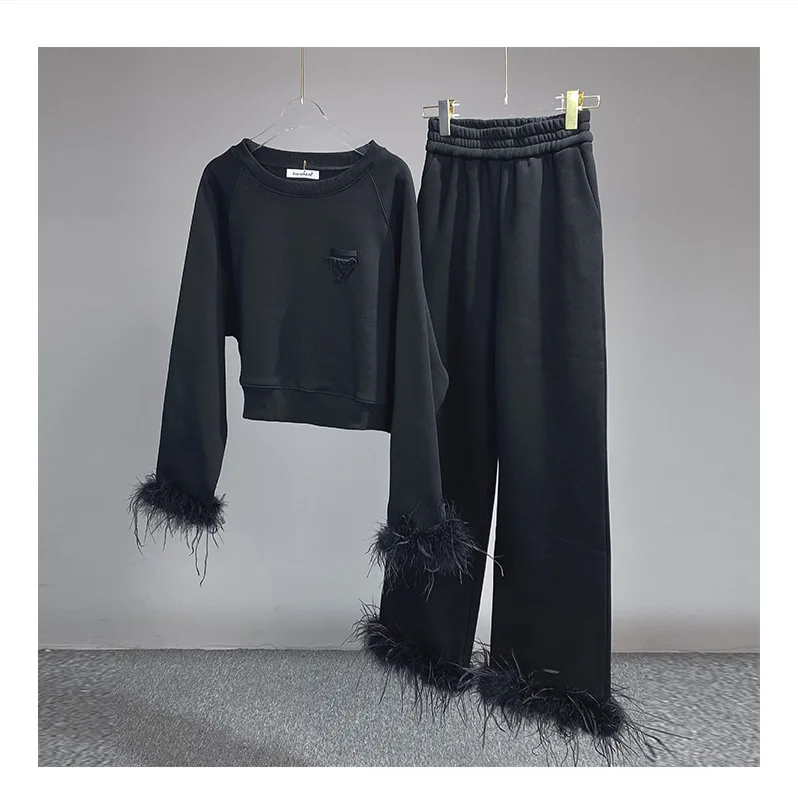 

Новинка Весна 2026: Женский укороченный худи с длинными рукавами и декором из перьев, модный черный универсальный повседневный комплект верхней одежды