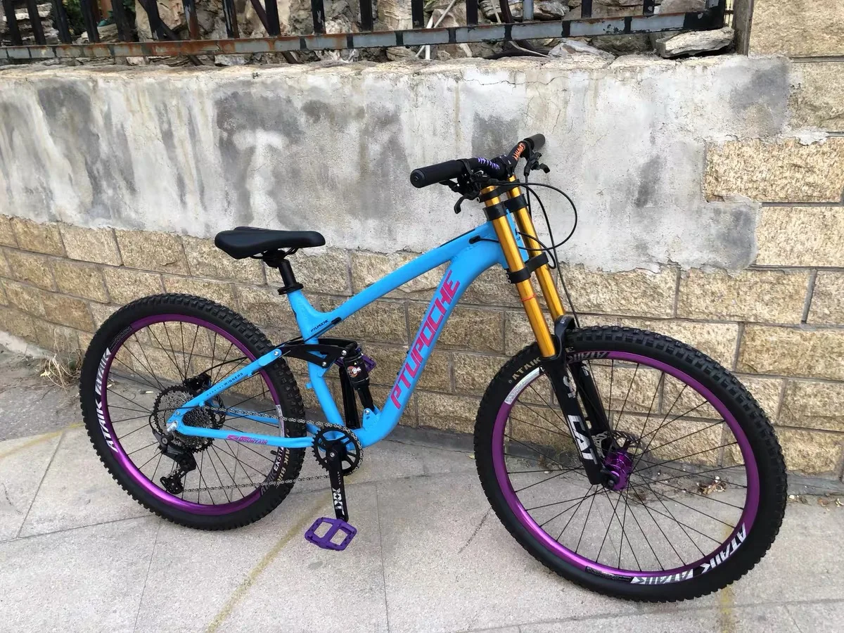 

26/27,5-дюймовый скоростной горный велосипед из алюминиевого сплава, мягкий хвостовой масляный тормоз, двойная амортизация, горный велосипед, новинка 2023 года