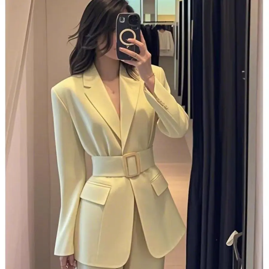 طقم بدلة بليزر بحزام أصفر للسيدات لربيع 2025، بدلة عمل مكتبية أنيقة للركاب