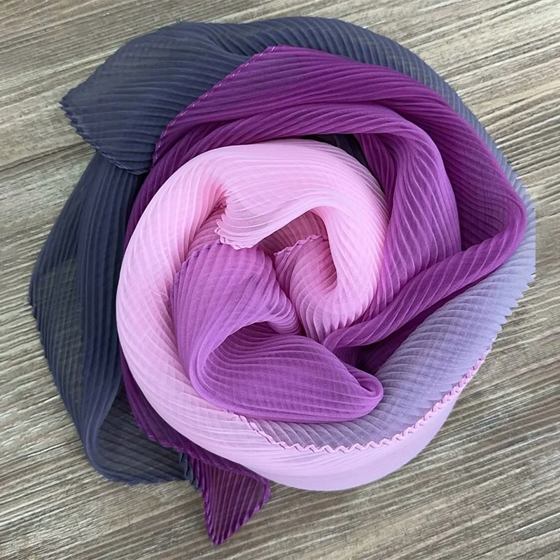 2024 Gradient Silk Scarves Women Luxury Brand Hijab Scarf Foulard Femme Crease Shawls Wraps Bandana Head Scarf Hijab Beach