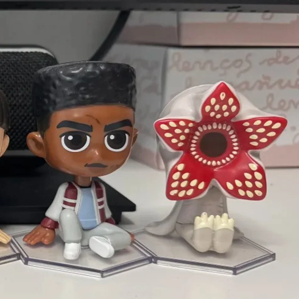 ฟิกเกอร์อนิเมะสุดฮิต ตัวละครเจน ไอฟ์ส/วิล ไบเออร์ส/ไมค์ วีลเลอร์ แอคชั่นฟิกเกอร์ คอสเพลย์ 8 ตัว/ชุด ของตกแต่ง ของเล่น ของขวัญปีใหม่