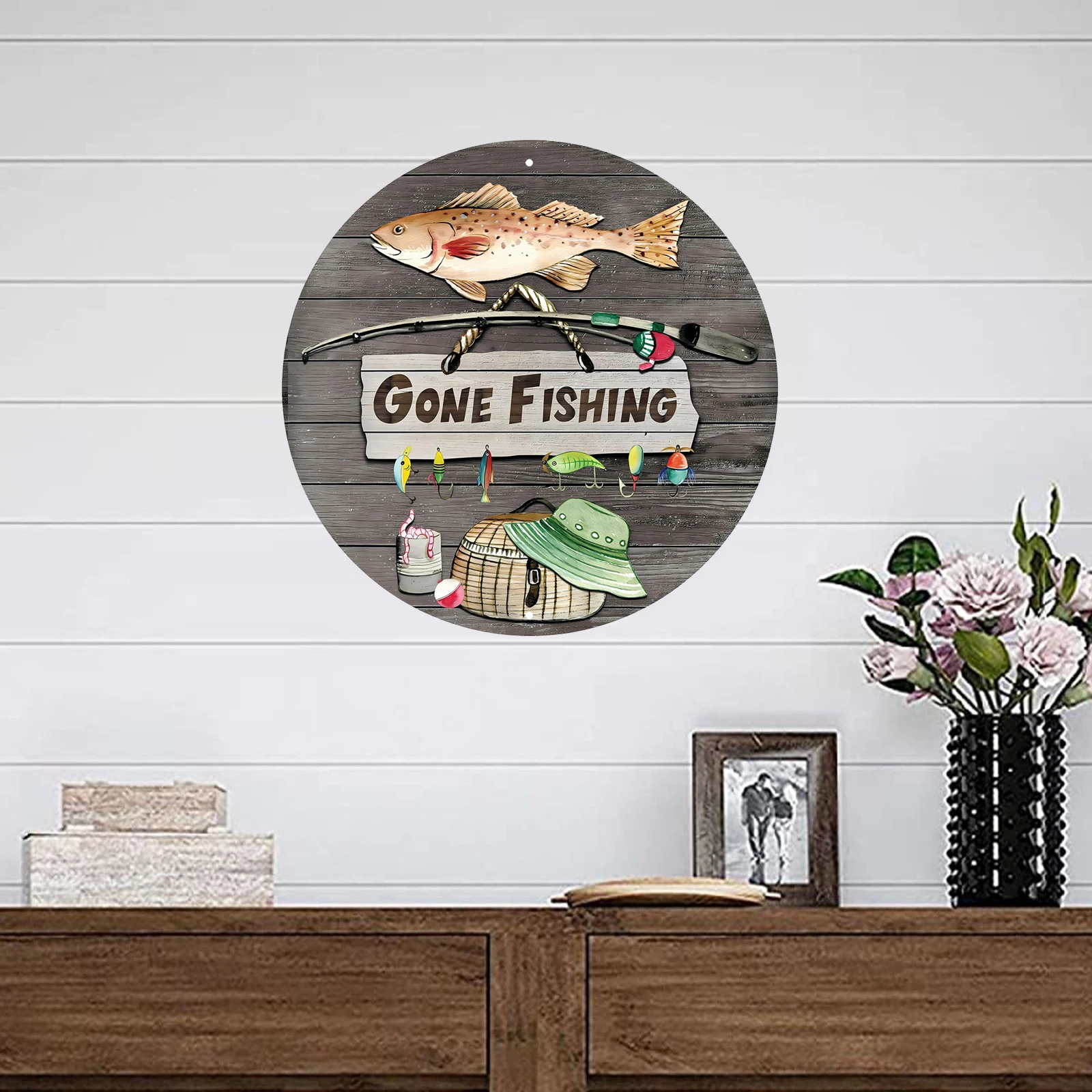 1pc Round Aluminum Sign Fishing Club This Way Lake Sign Fishing Lodge Sign Bait Shop Decor for Home Kitchen Bar Garage 8x8 Inch