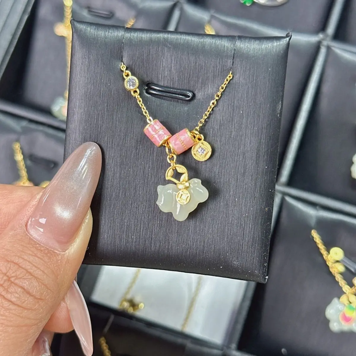 Hetian jade natural necklace attracts wealth, the new Year of the Horse pony pendant will be rich soon, birthday gift, natal yea