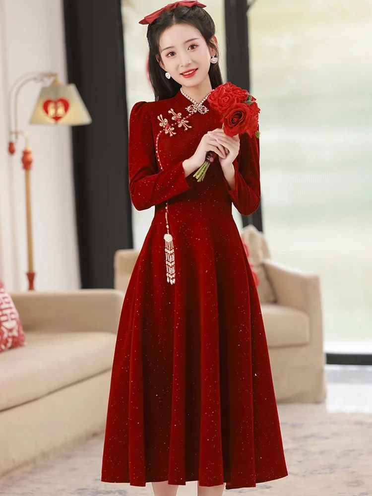 Abito da sposa elegante vintage coreano Abito da festa moda autunno inverno 2025 Rosso manica lunga Chic Diamanti Abiti di lusso da donna