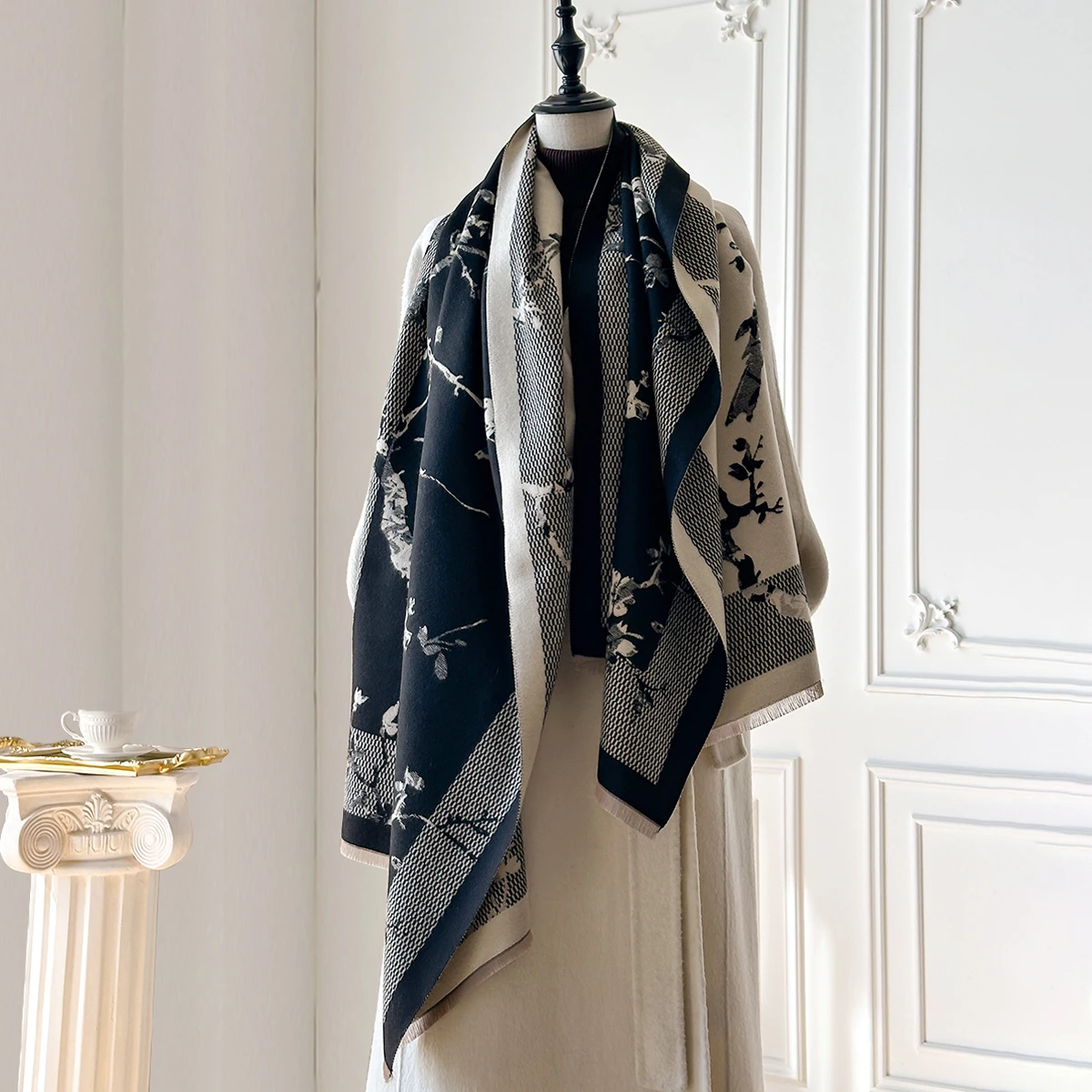 

Fashion Faux Cashmere Winter Scarf For Women Vintage Pattern And Tassels Soft Warm Shawl Elegant Wrap Ideal For Winter Styling