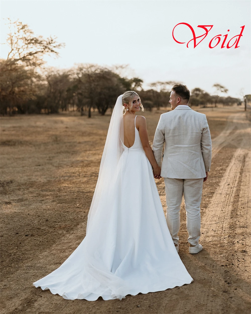 Vestidos de novia de Jersey blanco personalizados, vestido de novia elegante sin tirantes con tirantes finos, vestido de sirena con espalda abierta y cola capilla