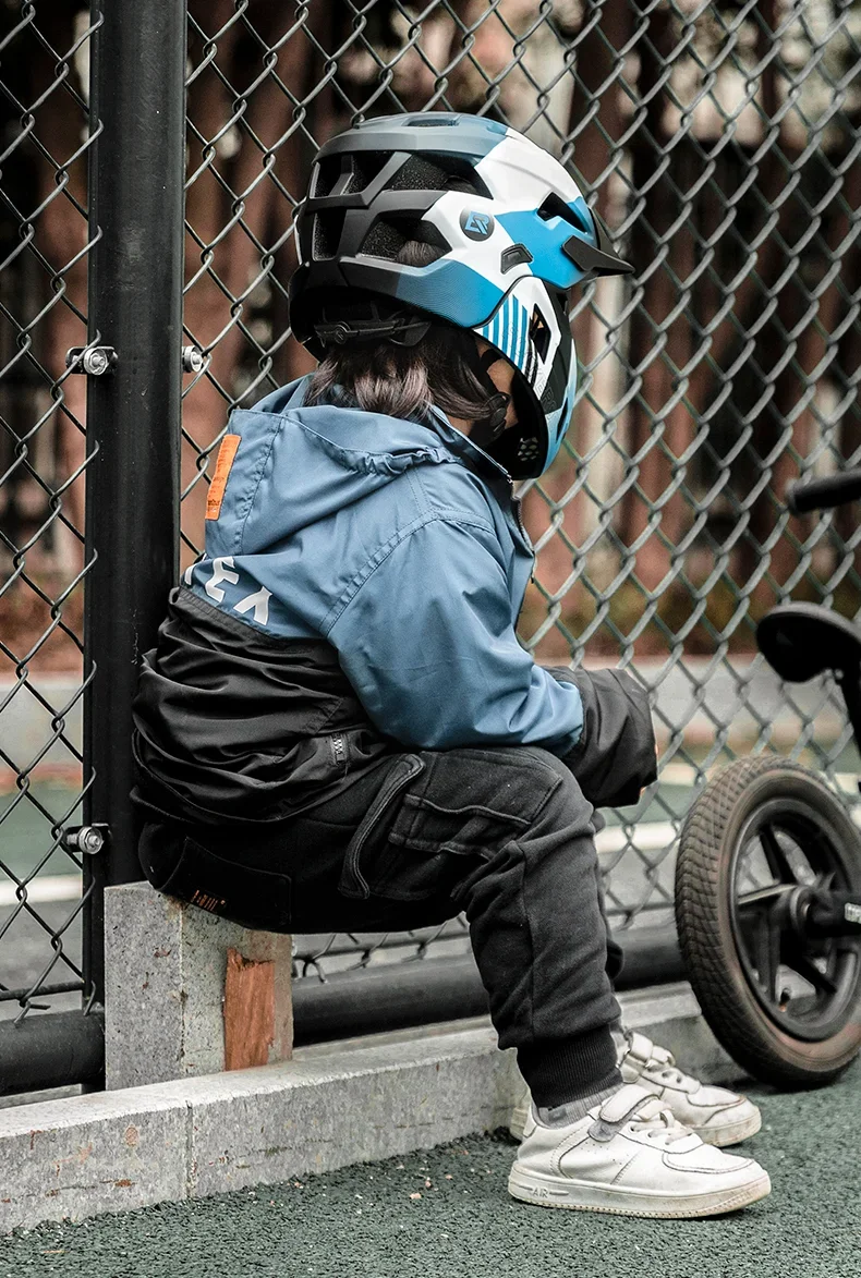 ROCKBROS Kinder-Fahrradhelm Abnehmbarer Vollvisier-Fahrradhelm für Kinder Skateboard-Roller-Sicherheitshelm MTB Rennrad-Helm – Detail 13