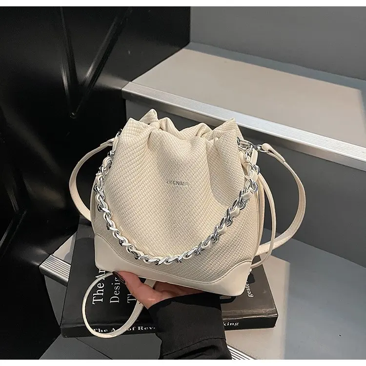 

Осень 2025 2265 Новая сумка-ведро из искусственной кожи, нишевая модная пригородная сумка через плечо