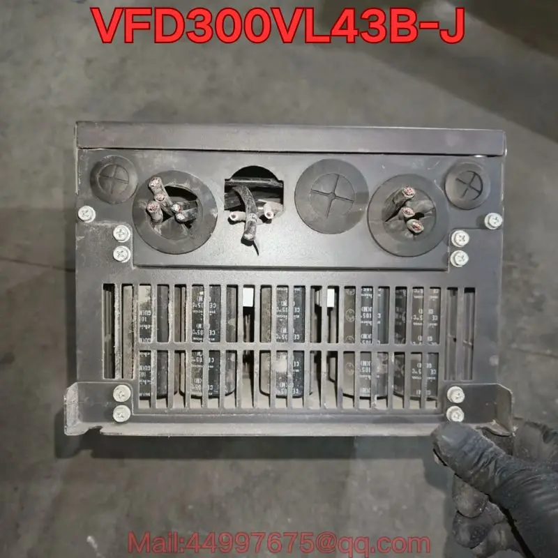 Second-hand VFD300VL43B-J oil-electric servo drive function test is normal Latest prices for August 2026