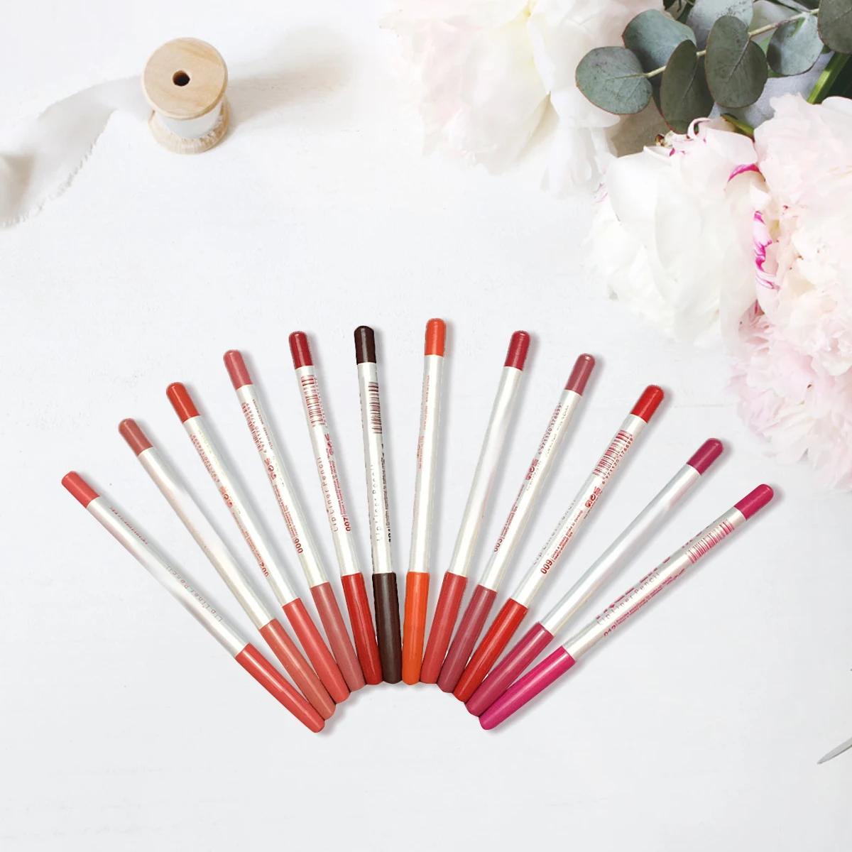 12 PCS Multi-สี Lip Liner ชุดดินสออเนกประสงค์ Moisturizing Eyeliner ไม้ธรรมชาติความงาม
