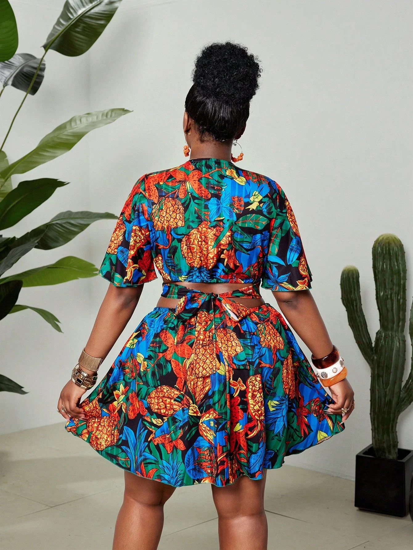 

Plus Size Pineapple Print Cutout Waist Ruffle Sleeve Casual Dress