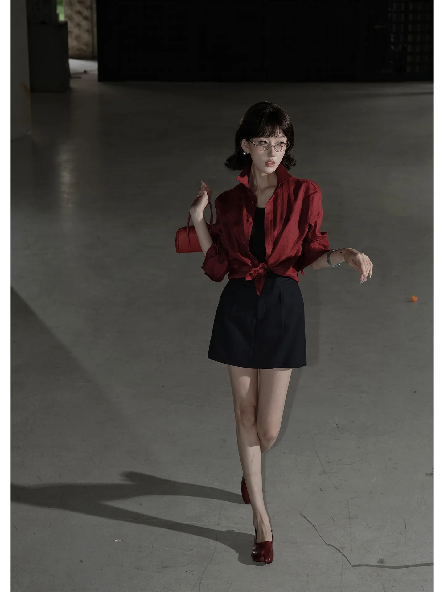 

Комплект Luhe: хлопковый вязаный жилет, шорты и льняная рубашка – повседневный модный женский ансамбль для весеннего сезона, подходит для различных случаев