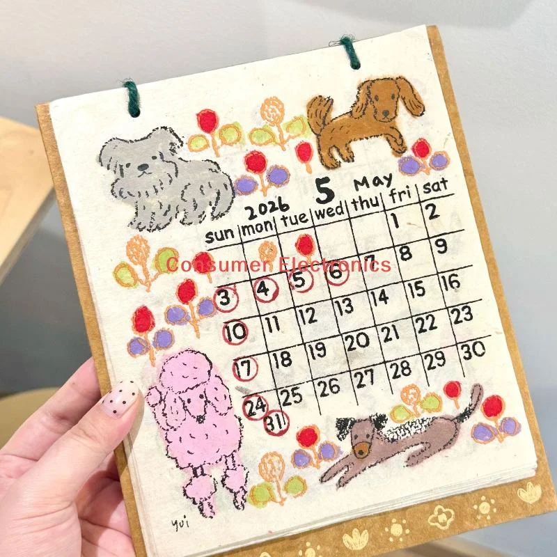 

Настольный календарь на 2026 год с милыми животными, иллюстрациями и декоративным подвесом. Подарок для дома и офиса.