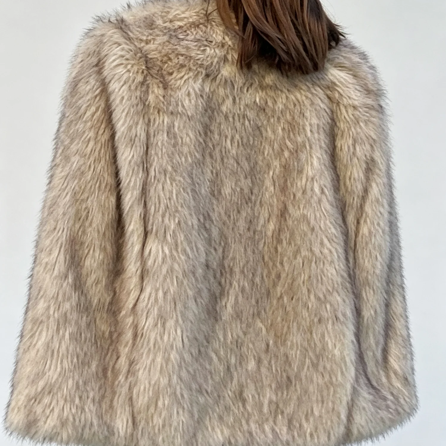 2026 Women Beige Faux Fox Fur Vest, Open Front Sleeveless Fluffy Warm Winter Luxury Fashion Waistcoat