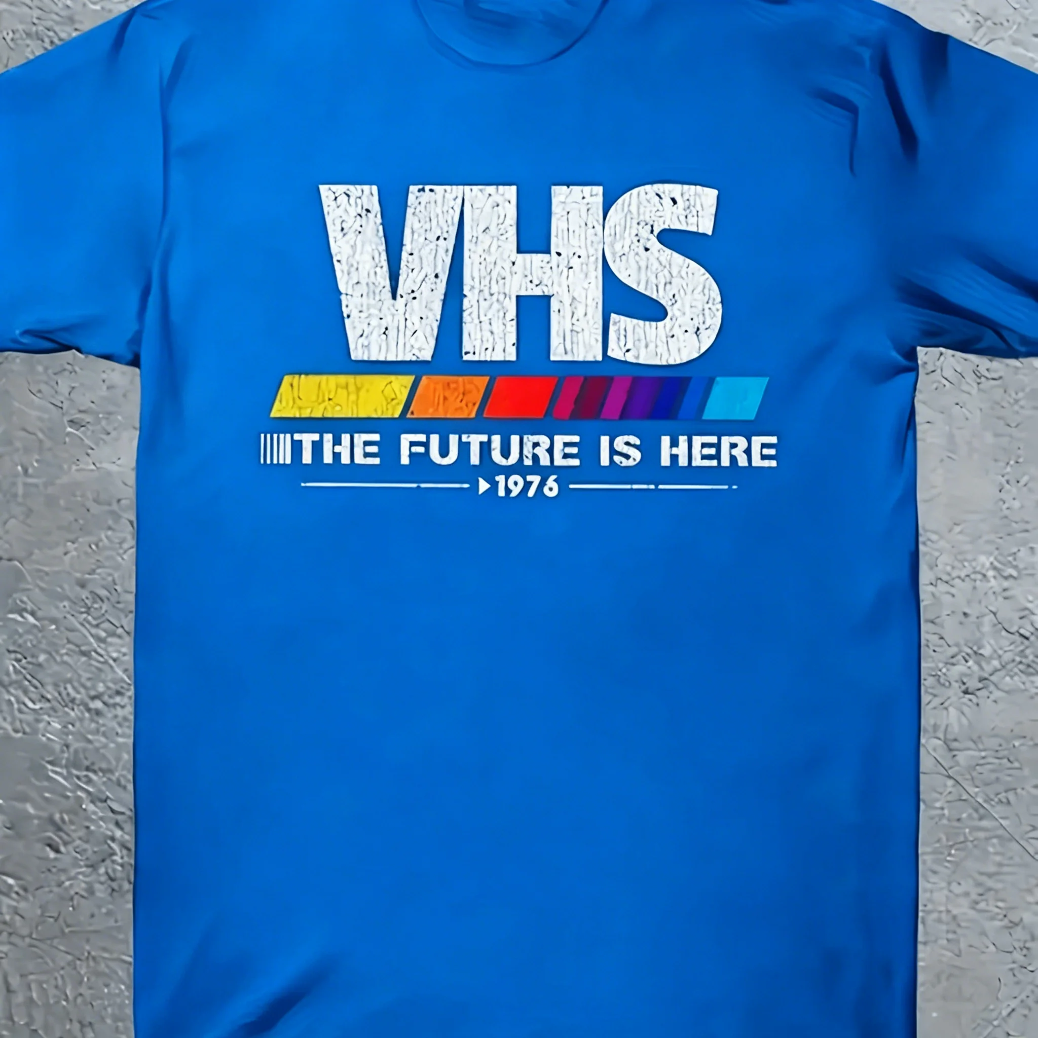 Herren-T-Shirt aus Baumwolle mit Vintage-1975-VHS-Grafikdruck, elastisch, bequem, O-Ausschnitt, kurzärmelig, lässig, für den täglichen Gebrauch, zum Street-Shopping – Detail 3