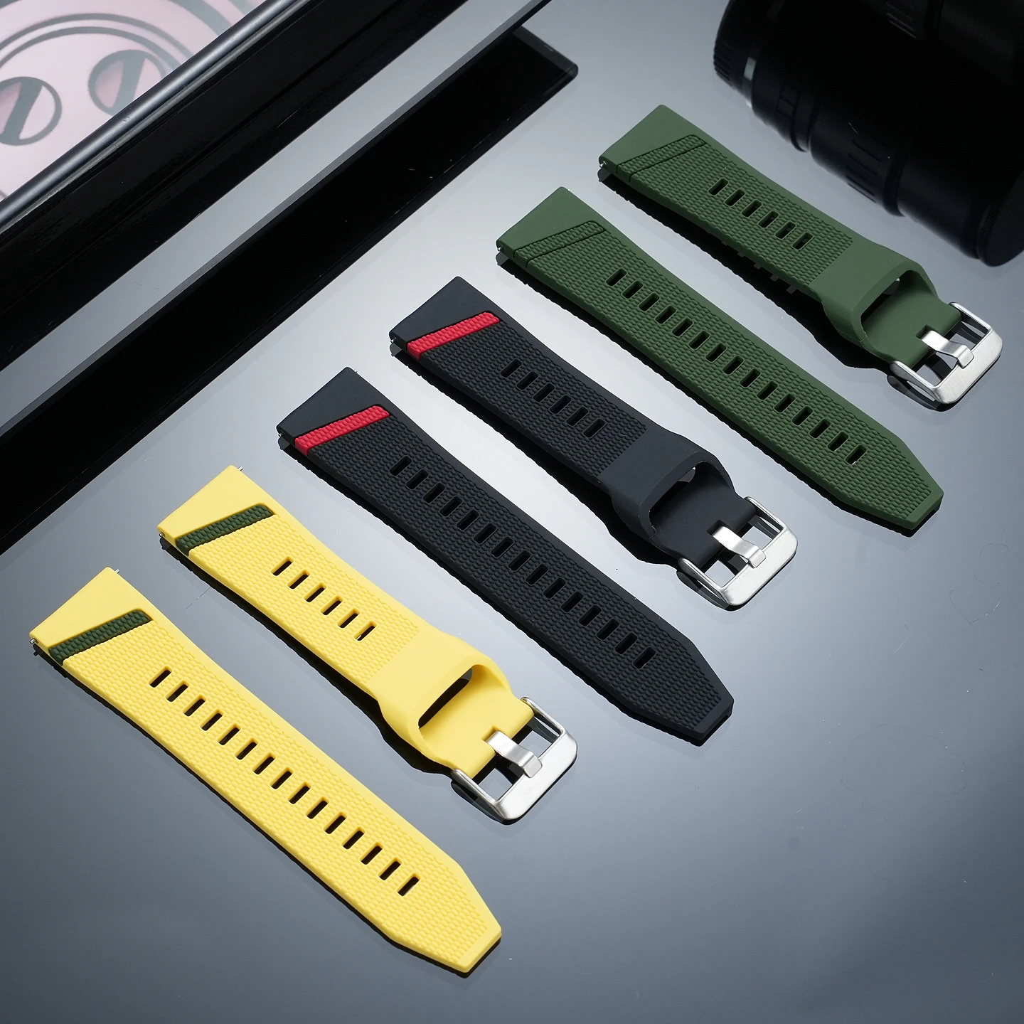 22mm Thin Liquid Silicone Watch Strap for Huawei GT7 GT6 GT5 Pro Watch GT7 Breathable Sport Replacement Wristband, Yellow