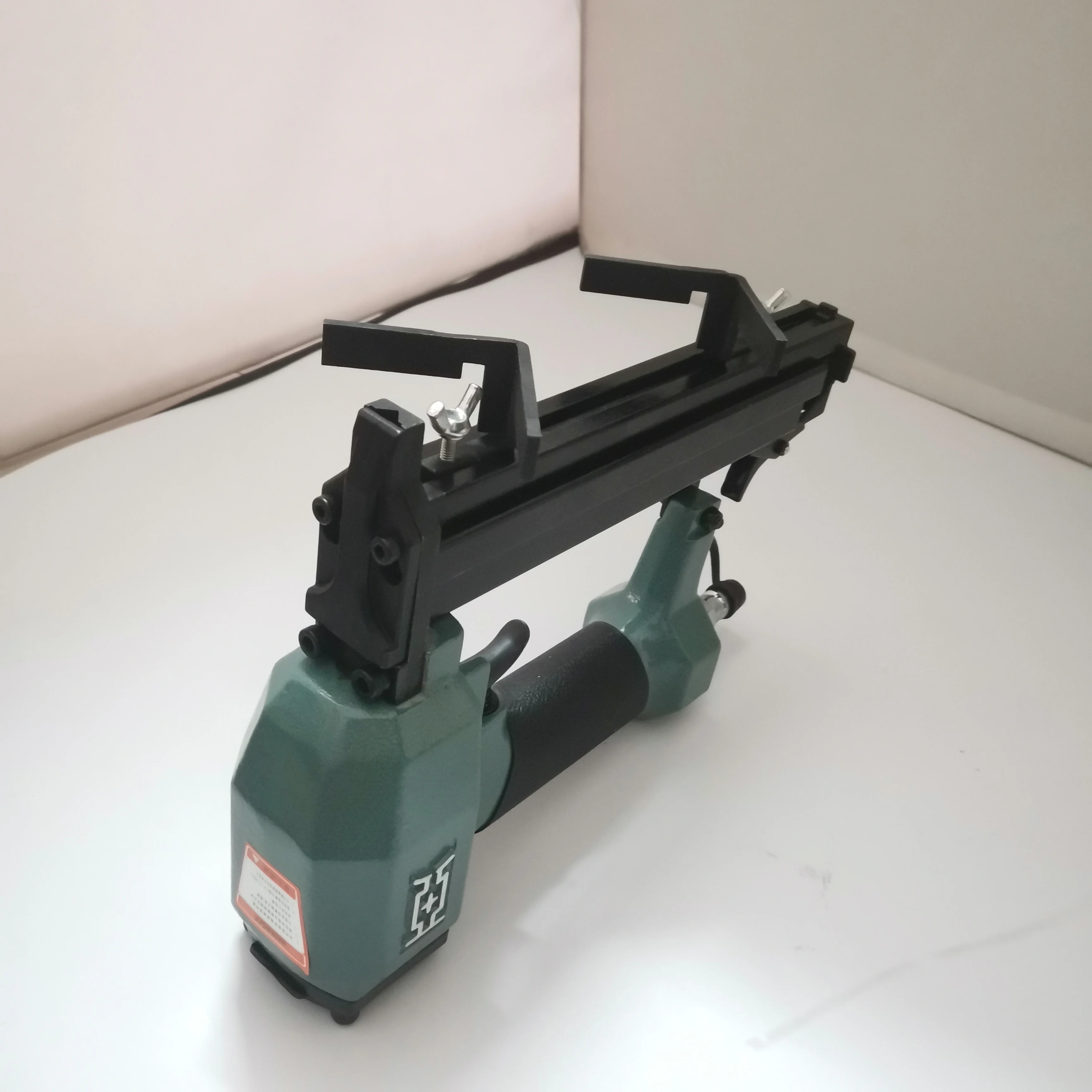 V- Nailer Series V1015 Pneumatic Picture Frame Joiner Picture Frame Nailer