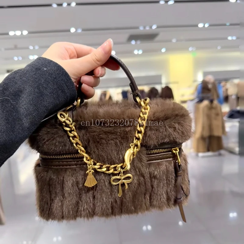 

Faux Fur Mini Box Bags Luxury Designer Handbag for Women Trendy Ladies Fashion Casual Chain Elegant Shoulder Bags Crossbody Bag