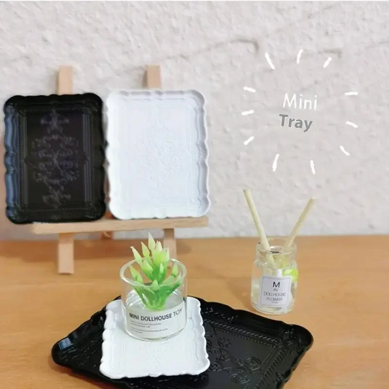 1Pcs Puppenhaus Simulation Mini Relief Muster Platte Lebensmittel Gericht Platten Küche Geschirr Dekoration Puppen Haus Zubehör Spielzeug