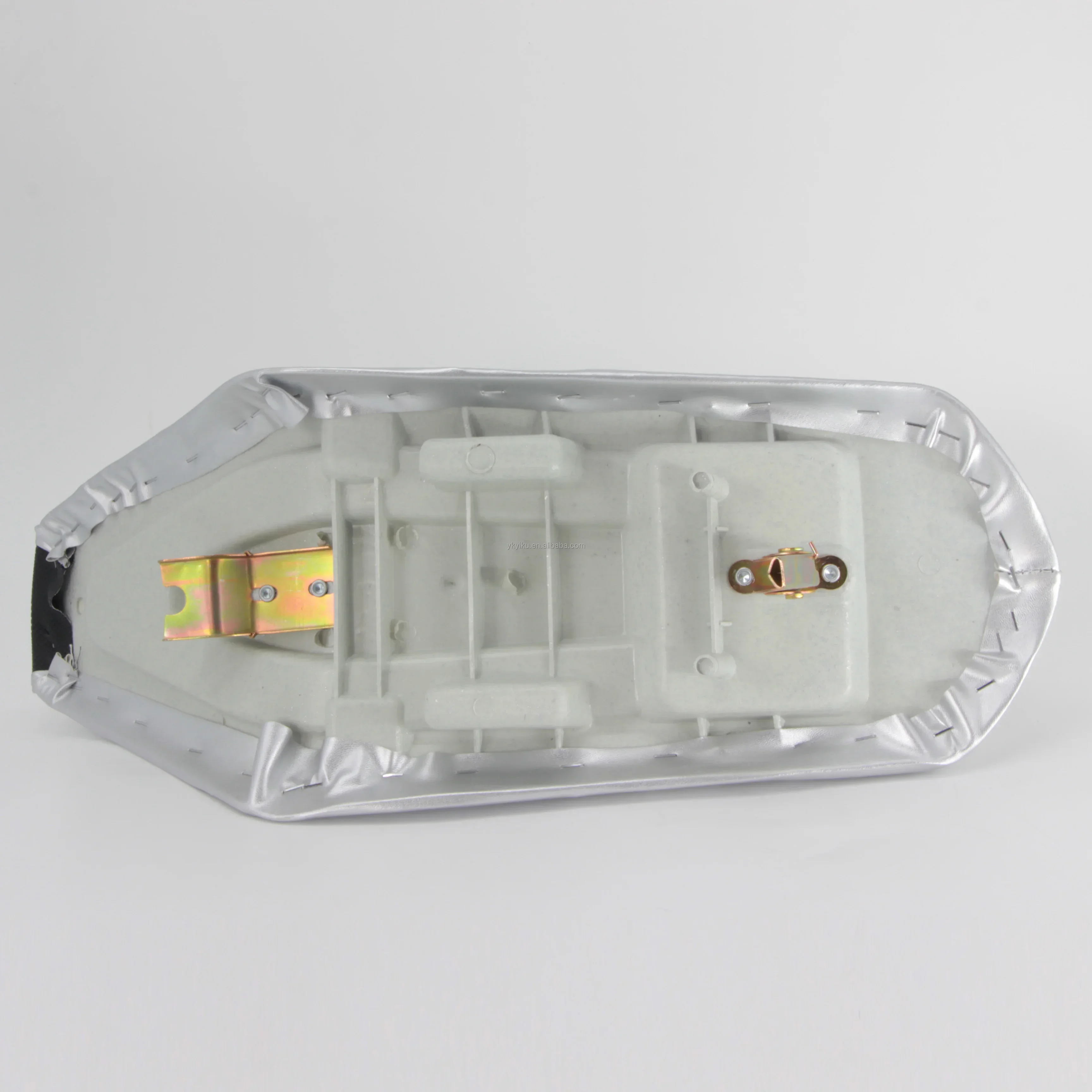 Factory direct sales Motorcycle Accessories Modified Seat Assy Cushion Single  Universal