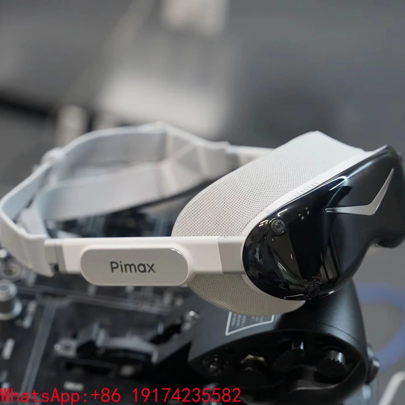 8K PC VR Headset Micro OLED Eye Tracking Ultra Lightweight VR Glasses For Flight Simulator Racing Simulator
