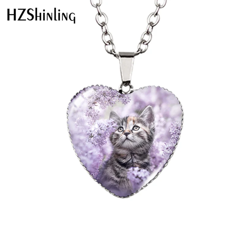 2023 New Cute Cat with Flowers Pendant Necklace Lovely Cats Glass Dome Handmade Jewelry Heart Pendants Gift Women