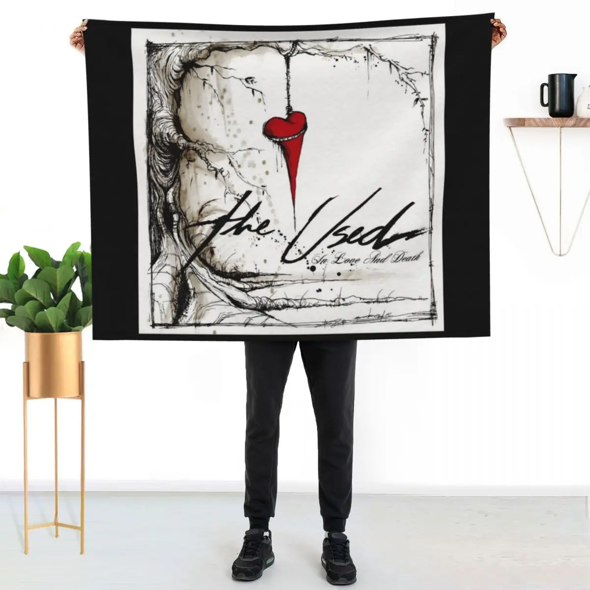 In love and death Throw Blanket Fade Resistant Durable Throw Blanket