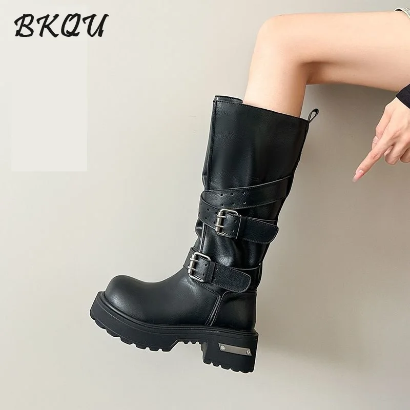 

BKQU Women's Short Boot Fall 2025 Colorful Distressed Vintage Motorcycle Style Thick-soled High-heeled Boots with A Large Upper.